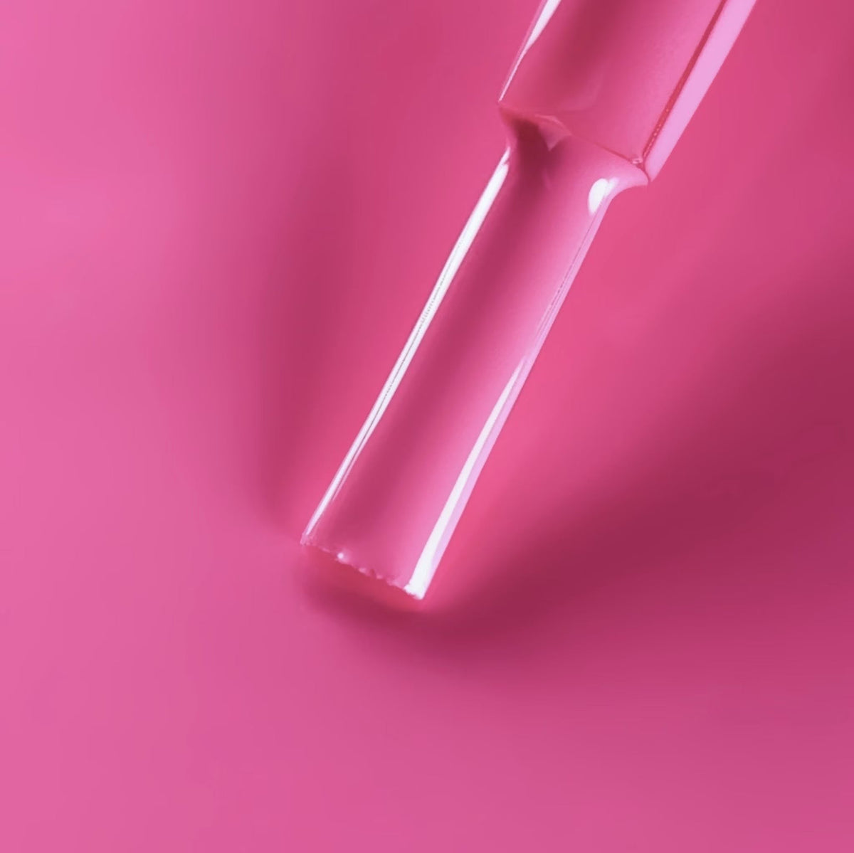 BIBLIOTEKA Esmalte Semipermanente Nº 66 Fever — fucsia intenso, 10 ml.