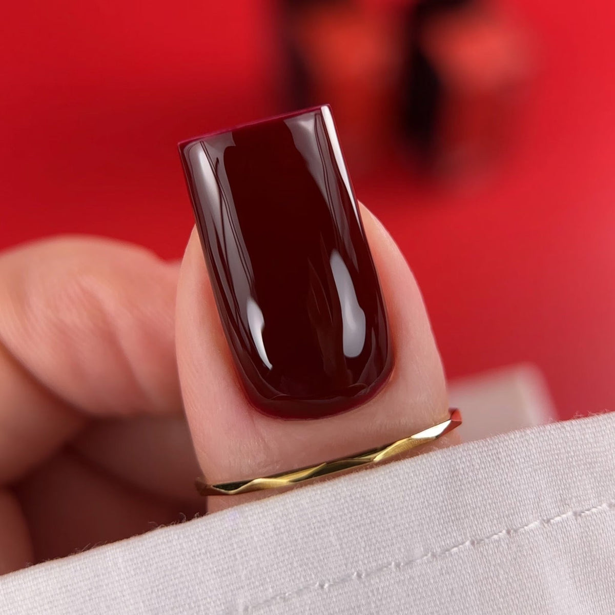BIBLIOTEKA Esmalte Nº 46 Rosso – Rojo cálido intenso, 10 ml
