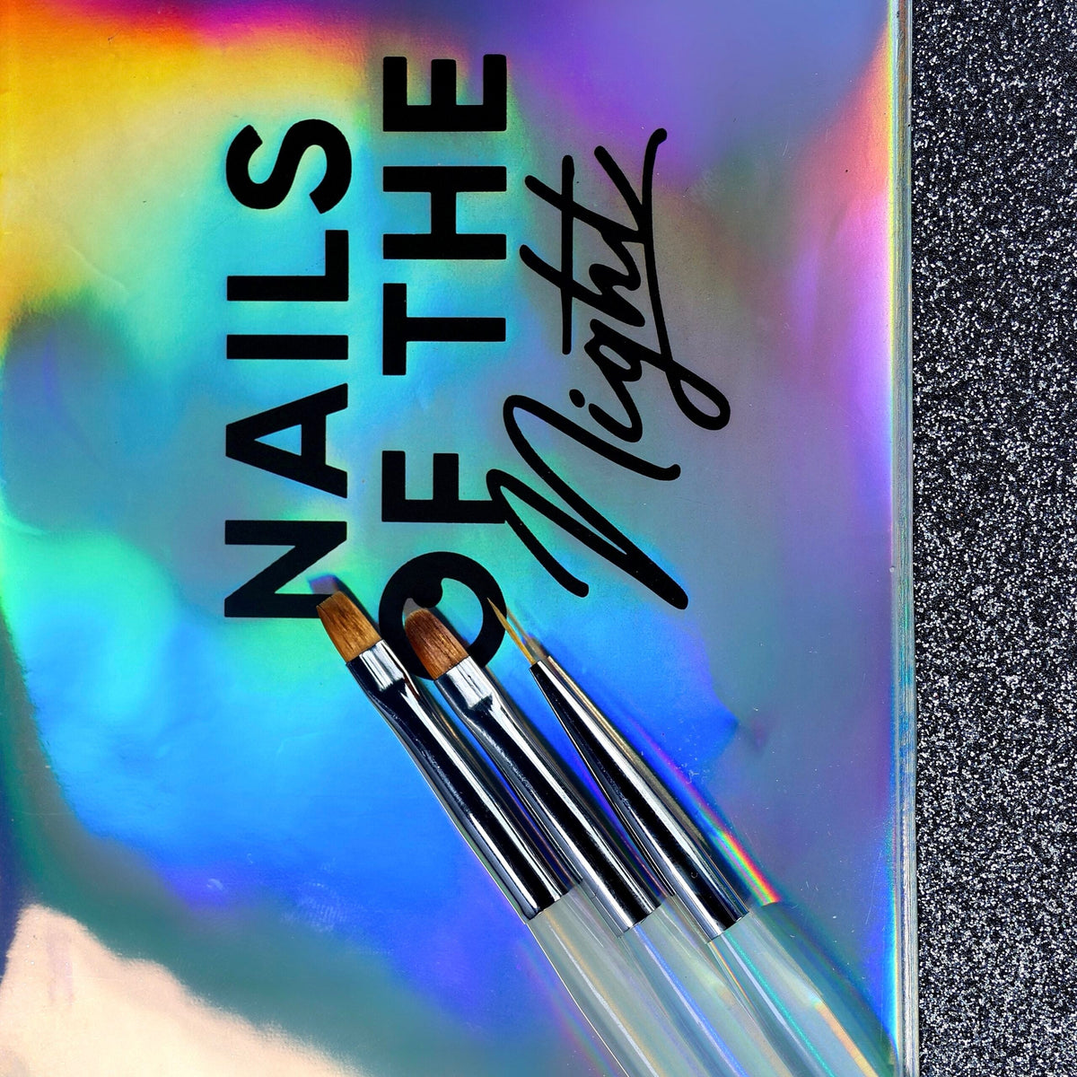 NAILSOFTHENIGHT Nail Art Brush, lineas finissimas, pincel de 10 mm con un práctico mango transparente con efecto iridiscente