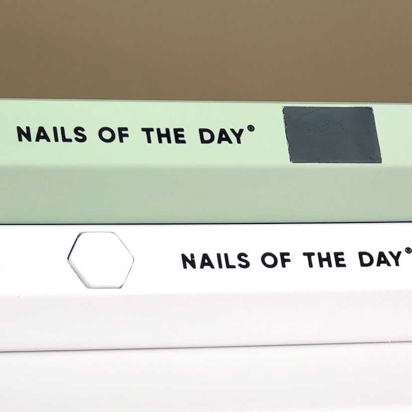 NAILSOFTHEDAY Nail lamp — Verde, linterna para formas superiores e inferiores