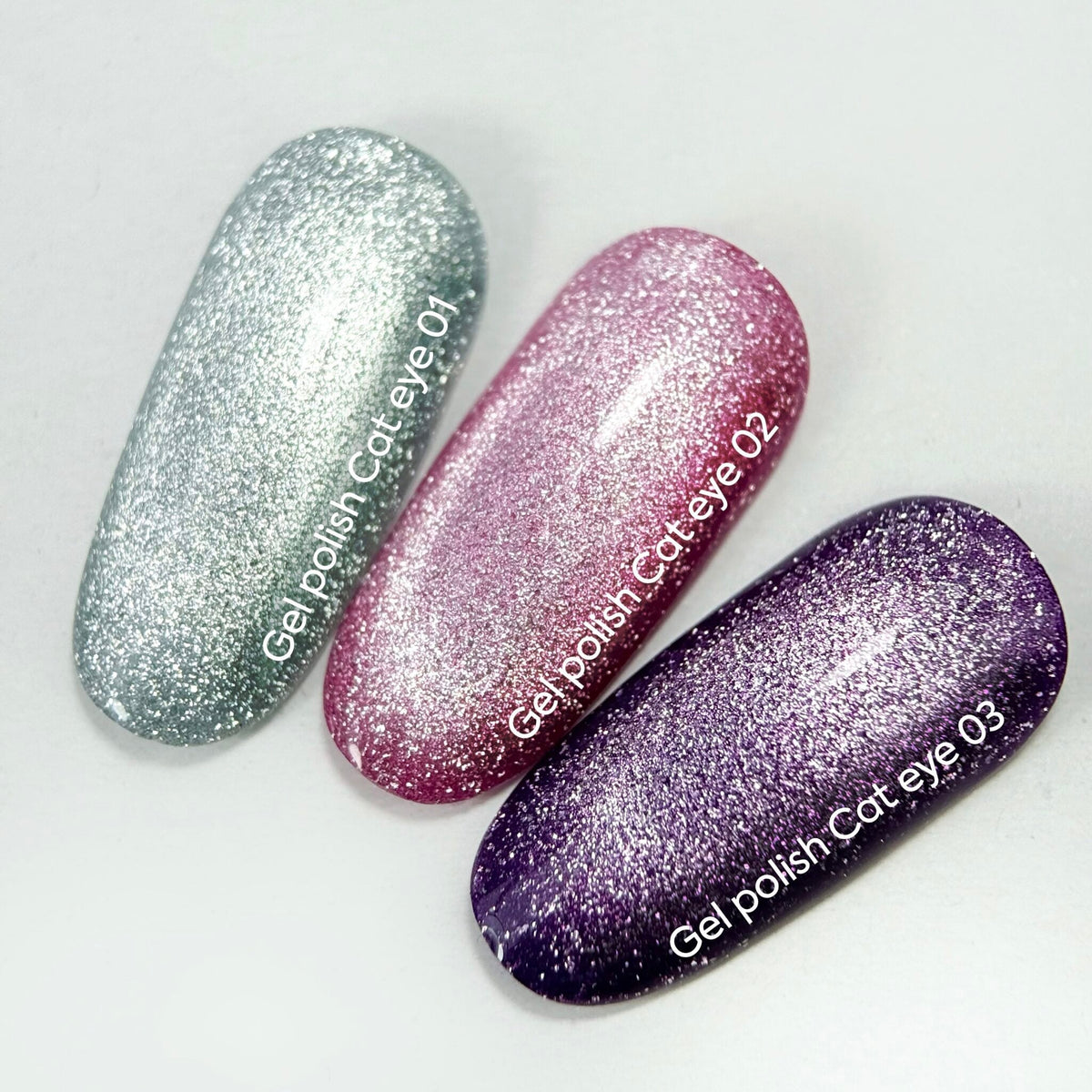 NAILSOFTHEDAY Gel polish Cat Eye 02 — esmalte semipermanente rosa efecto ojo de gato con partículas metálicas finas y un ligero efecto reflectante. Cobertura total en una sola capa. 6 ml.
