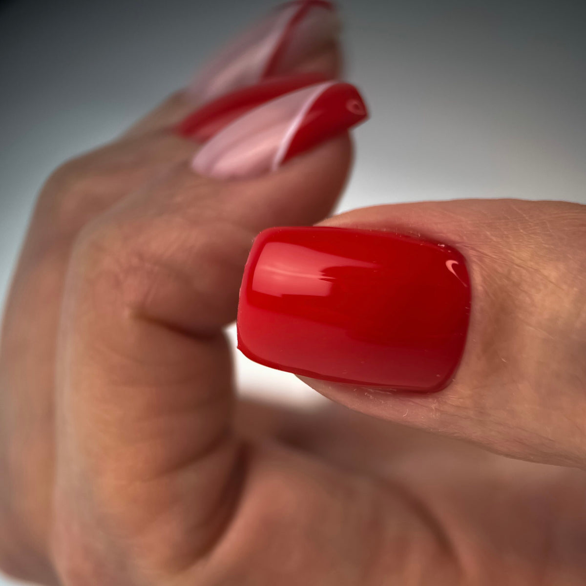 NAILSOFTHEDAY Let's Special Red: esmalte semipermanente rojo especial que se superpone en una capa, 10 ml