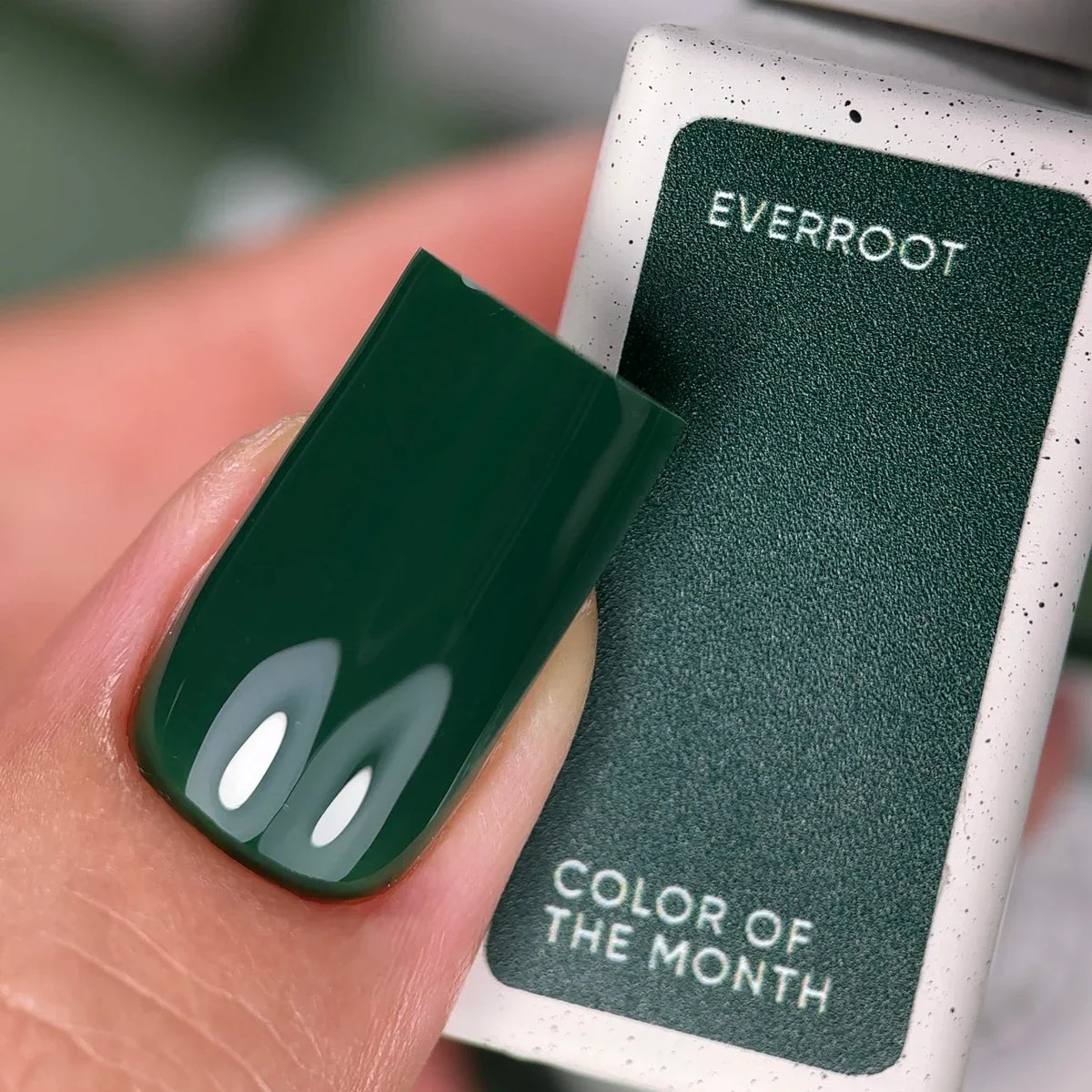 NAILSOFTHEDAY Color del Mes Septiembre 2025 Everroot -
Un verde profundo e intenso con cobertura total en una sola capa, 10 ml.