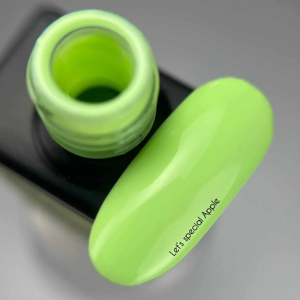 NAILSOFTHEDAY Let's Special Apple - Esmalte semipermanente en gel pastel lima que cubre en una capa, 10 ml