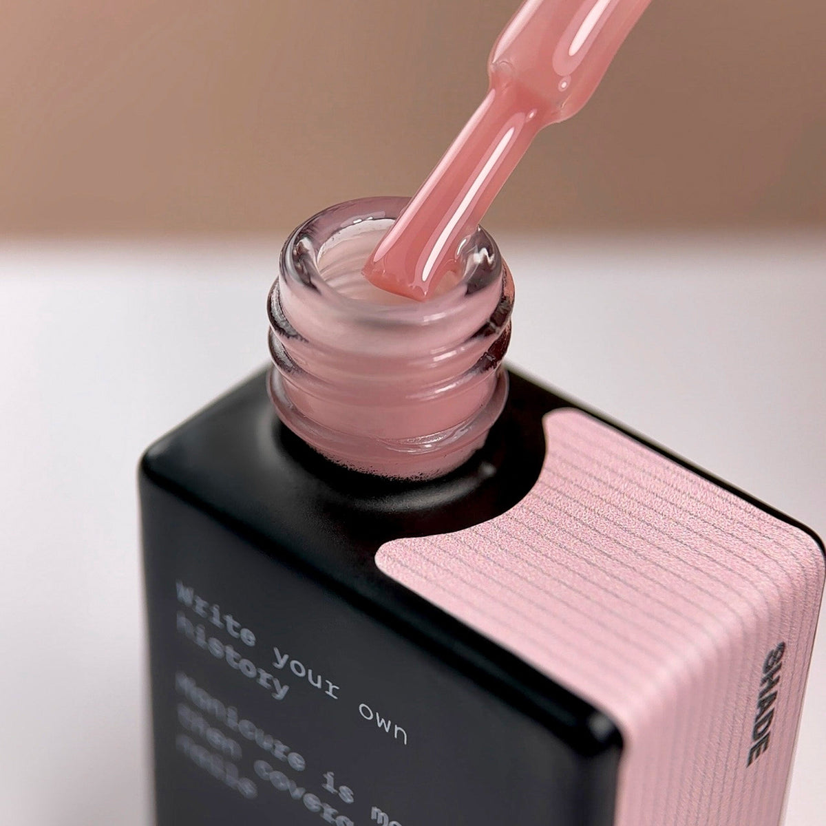 BIBLIOTEKA Gloss Cover TOP № 03 Shade - Beige rosado frío, 10 ml