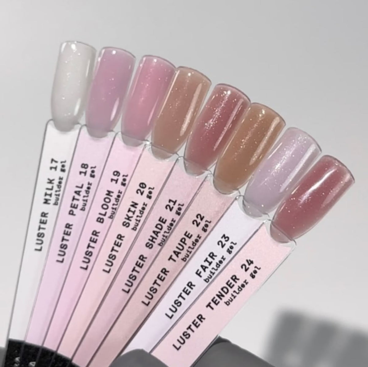 BIBLIOTEKA Builder Gel Nº 22 LUSTER Taupe – Beige frío con shimmer dorado