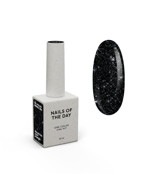NAILSOFTHENIGHT Deniels gel polish — esmalte en gel negro pigmentado con shimmer plateado reflectante para uñas, 10 ml