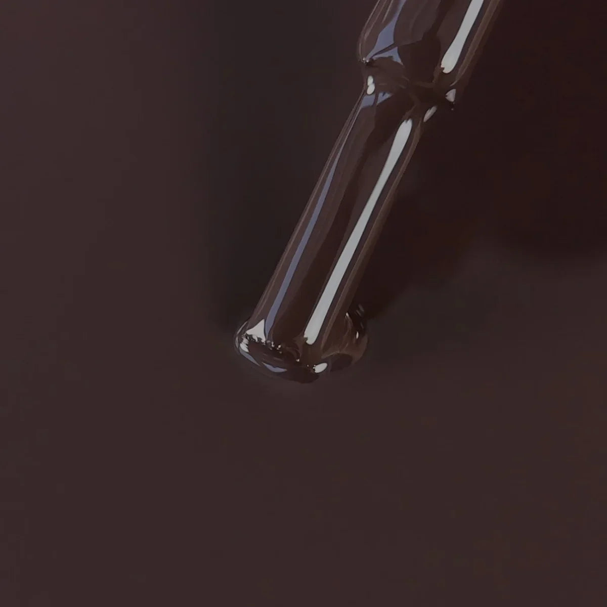 BIBLIOTEKA Esmalte Nº 40 Oak — Marrón profundo, 10 ml