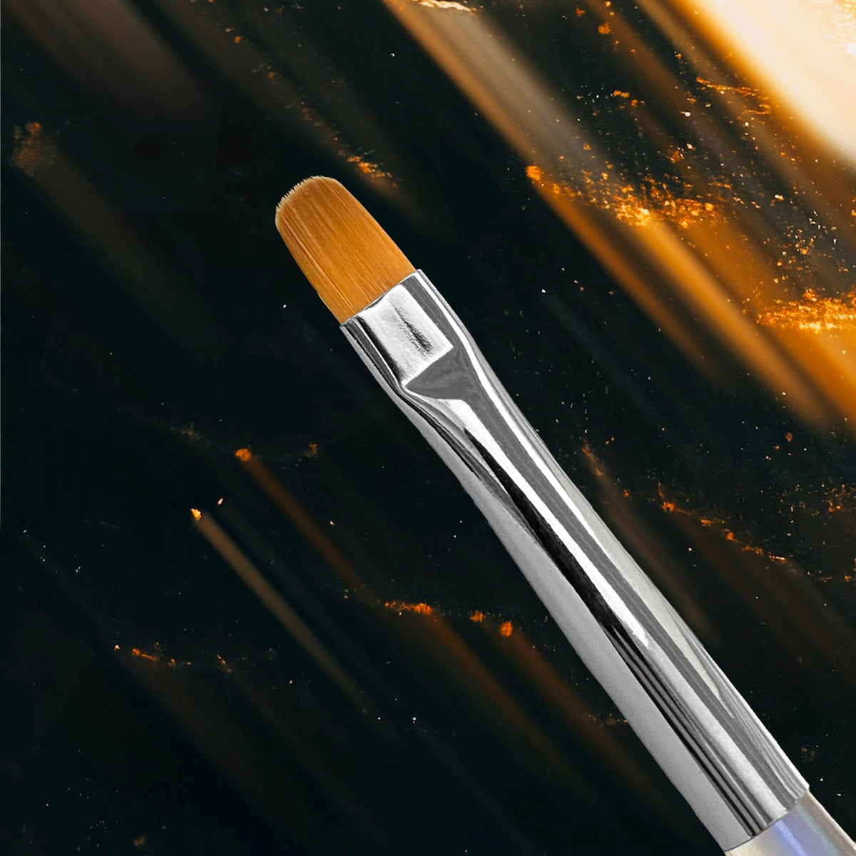 Juego de pinceles Nail Art Brush Nailsofthenight: liner de 10 mm, cuadrado y ovalado con un cómodo mango transparente con efecto iridiscente