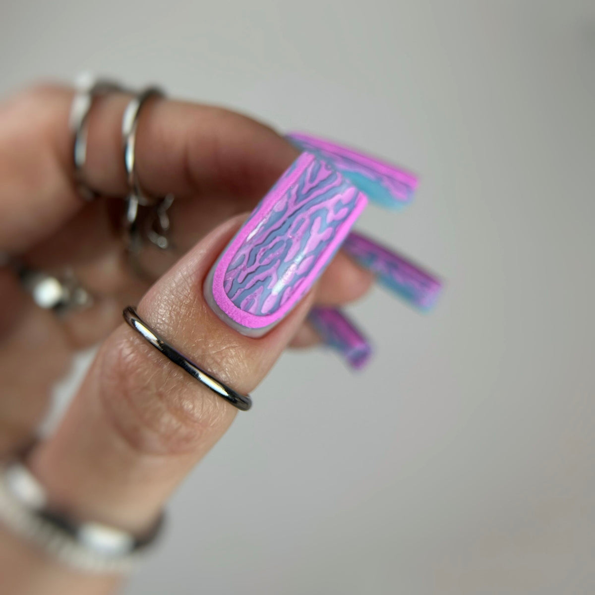 NAILSOFTHEDAY Wild Safari Snake, forma de silicona; 12 piezas/caja: moldes de silicona para formas superiores/serpiente (Tipo 12), 12 piezas en una caja de marca.