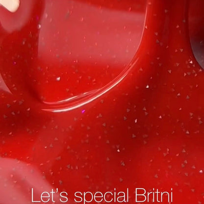 NAILSOFTHENIGHT Let's Special Britni - Esmalte semipermanente de una capa, color carmesí brillante con brillo reflectante/purpurina roja, 10 ml
