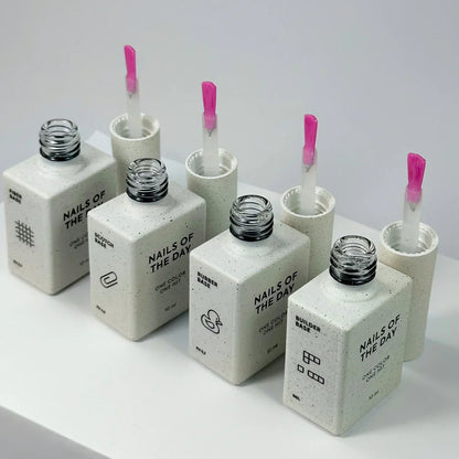NAILSOFTHEDAY Builder Base Strong Gel – gel base constructora para uñas, que ofrece una base resistente bajo materiales duros para esculpido, 10 ml