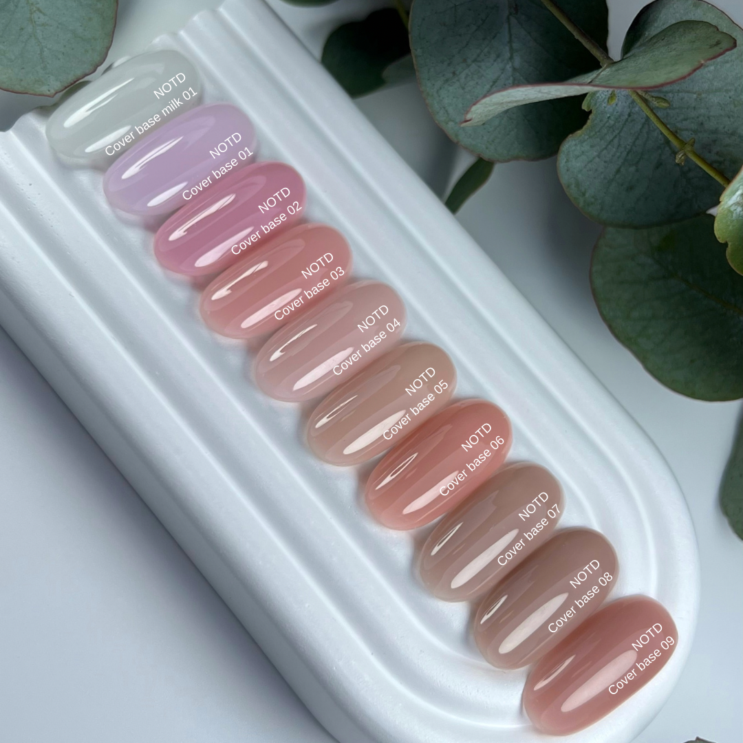 Nailsoftheday Cover Base NEW Formula Milk 01 - base camuflaje semitransparente de tono frío lechoso, 10 ml.