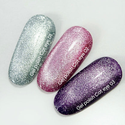 NAILSOFTHEDAY Gel Polish Cat Eye 01 — esmalte semipermanente plateado efecto ojo de gato con partículas metálicas finas y un ligero efecto reflectante. Cobertura total en una sola capa. 6 ml.