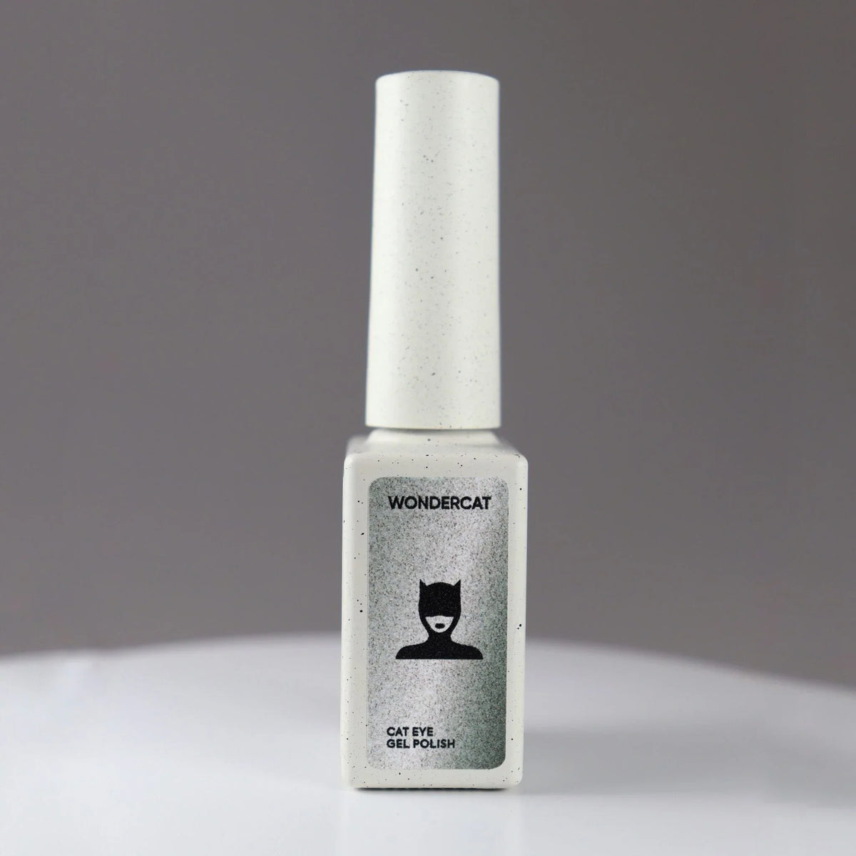 NAILSOFTHEDAY Wondercat es un supe gato coreano para uñas con una nueva fórmula, 10 ml