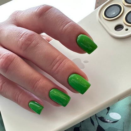 NAILSOFTHEDAY Let's Special Green: un esmalte semipermanente verde especial que se superpone en una capa, 10 ml