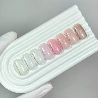 Nailsoftheday Cover base NEW Formula milk 06 — un tono lechoso, semitransparente con brillo azul que crea un efecto de tono más frío, una base de camuflaje para uñas, 10 ml.