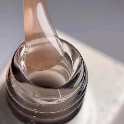 NAILSOFTHEDAY Cover Base 43 Light Pigment – base para uñas beige semitransparente con pigmentación ligera, 10 ml