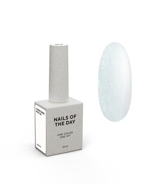 Nailsoftheday Cover base NEW Formula milk 06 — un tono lechoso, semitransparente con brillo azul que crea un efecto de tono más frío, una base de camuflaje para uñas, 10 ml.