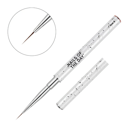 NAILSOFTHEDAY Professional Brush Liner — pincel profesional metálico con tapa, diseñado para trazos finos y detalles, liner de 8 mm.
