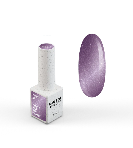 NAILSOFTHEDAY Gel Polish Cat Eye 03 — esmalte semipermanente lila efecto ojo de gato con partículas metálicas finas y un ligero efecto reflectante. Cobertura total en una sola capa. 6 ml.