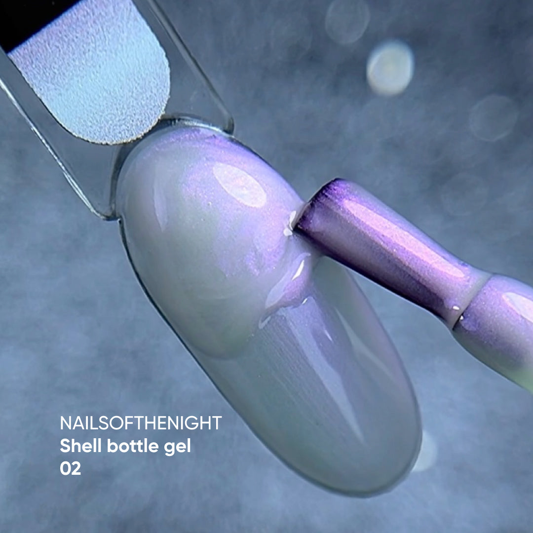 NAILSOFTHENIGHT Shell bottle gel 02 — gel líquido ultrafuerte con función autonivelante y efecto perla para uñas, 10 ml