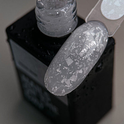 NAILSOFTHEDAY Potal base 14 – base lechosa suave con decoracion blanca elegante, 10 ml