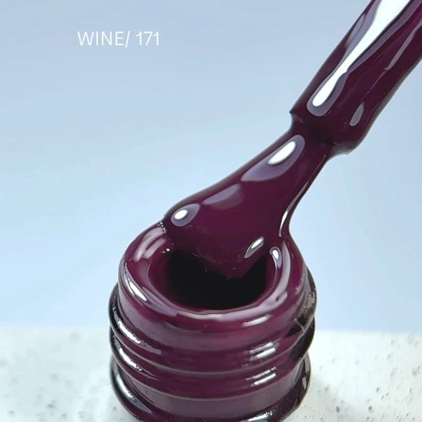 NAILSOFTHEDAY Gel Polish Wine — esmalte semipermanente en tono vino uva con cobertura completa en una sola capa. 10 ml.